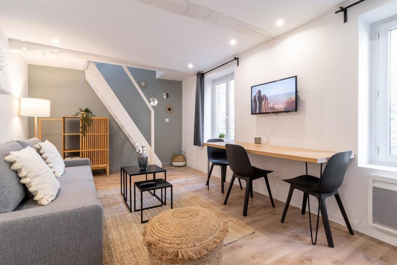 Hypercentre / Gares - Duplex Appartement *