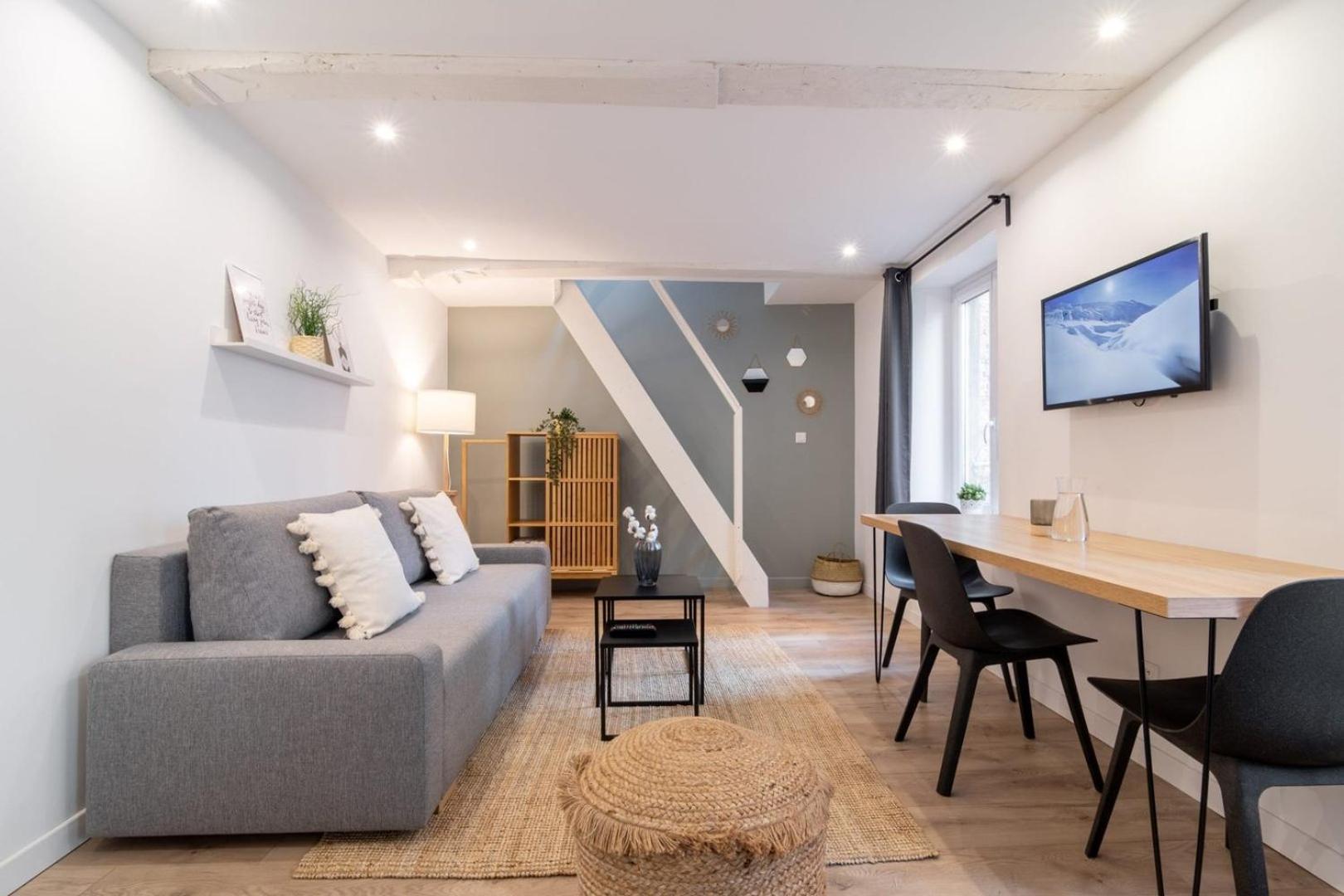 Hypercentre / Gares - Duplex Appartement *